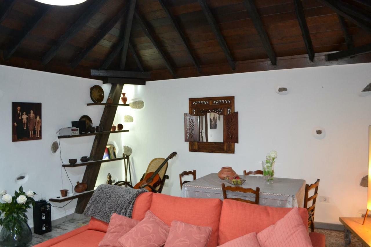 Casa Lucia Genoves